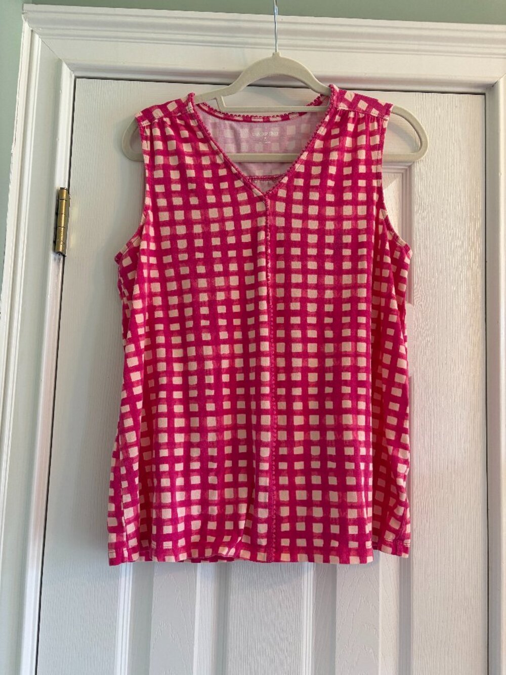Lands' End Hot Pink VNeck Sleeveless Tee Medium Gingham